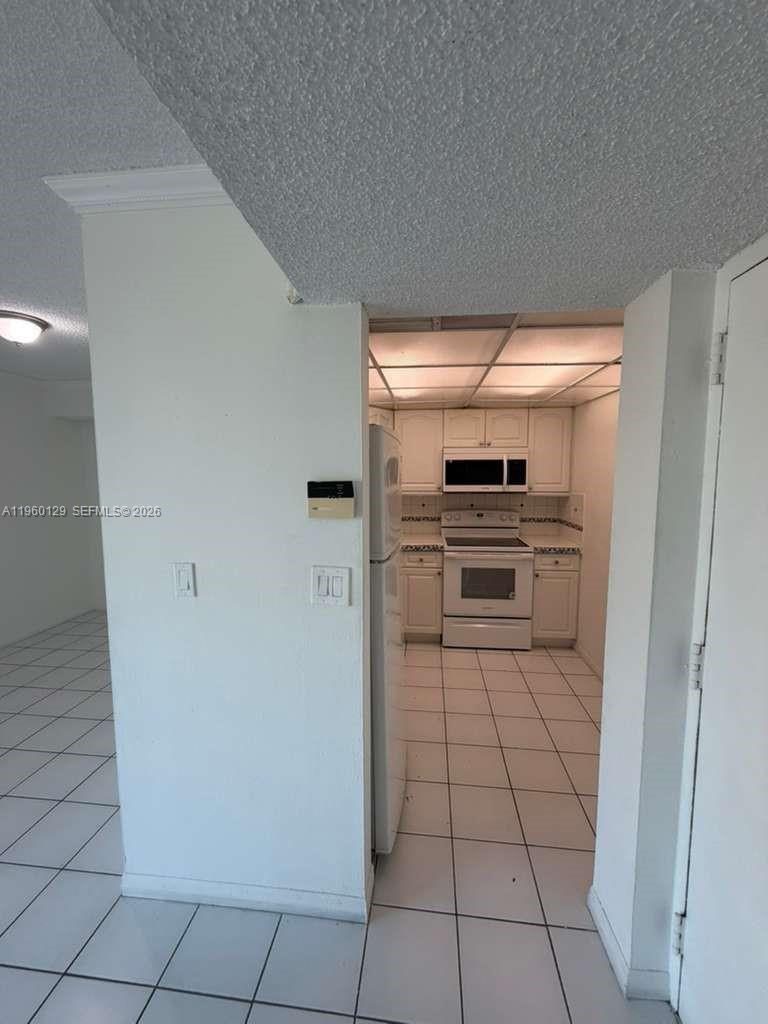 INTERNATIONAL PARK I COND - Residential Lease