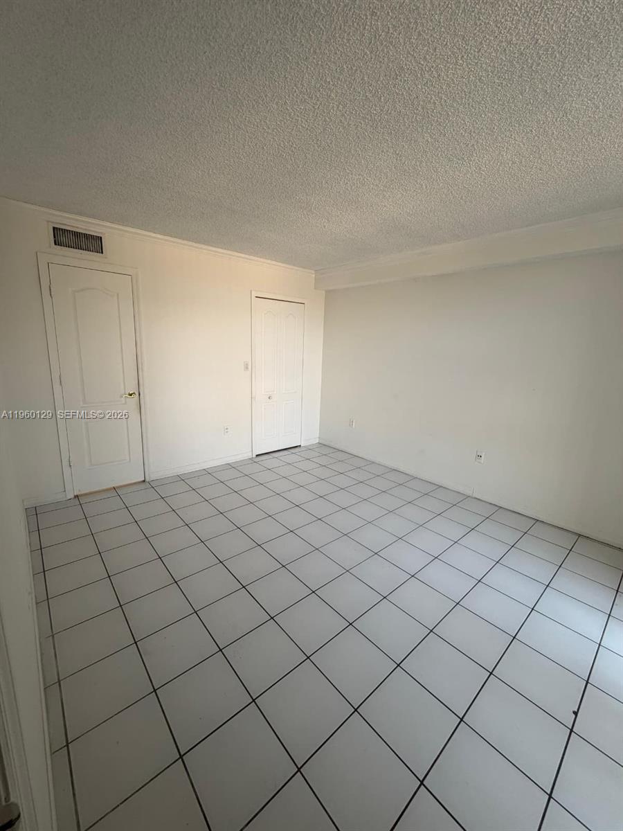 INTERNATIONAL PARK I COND - Residential Lease