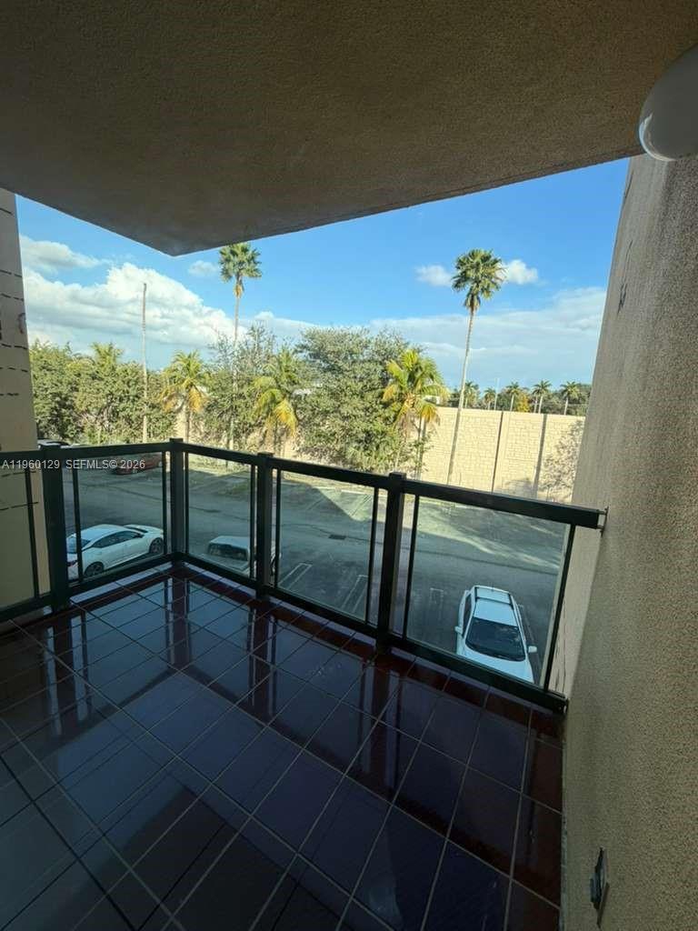 INTERNATIONAL PARK I COND - Residential Lease