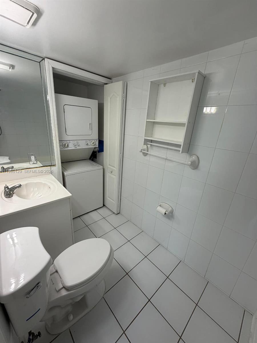 INTERNATIONAL PARK I COND - Residential Lease