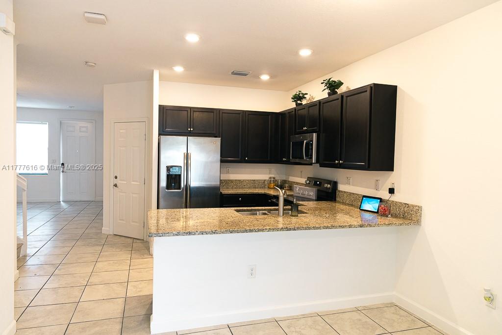 Rental Property at 3434 W 104th Ter, Hialeah, Miami-Dade County, Florida - Bedrooms: 3 
Bathrooms: 3  - $3,500 MO.
