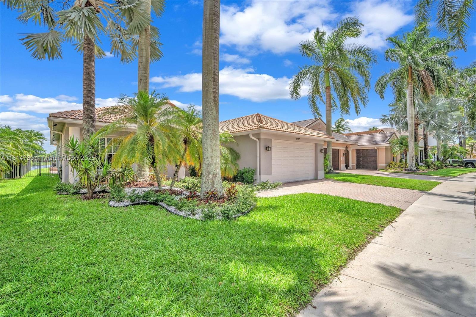 1737 Harbor View Cir, Weston, Broward County, Florida - 4 Bedrooms  
3 Bathrooms - 