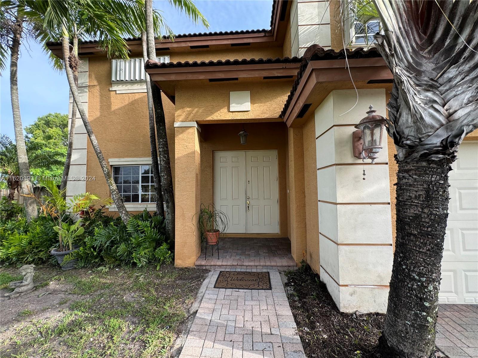 BISCAYNE DRIVE ESTATES - Residential