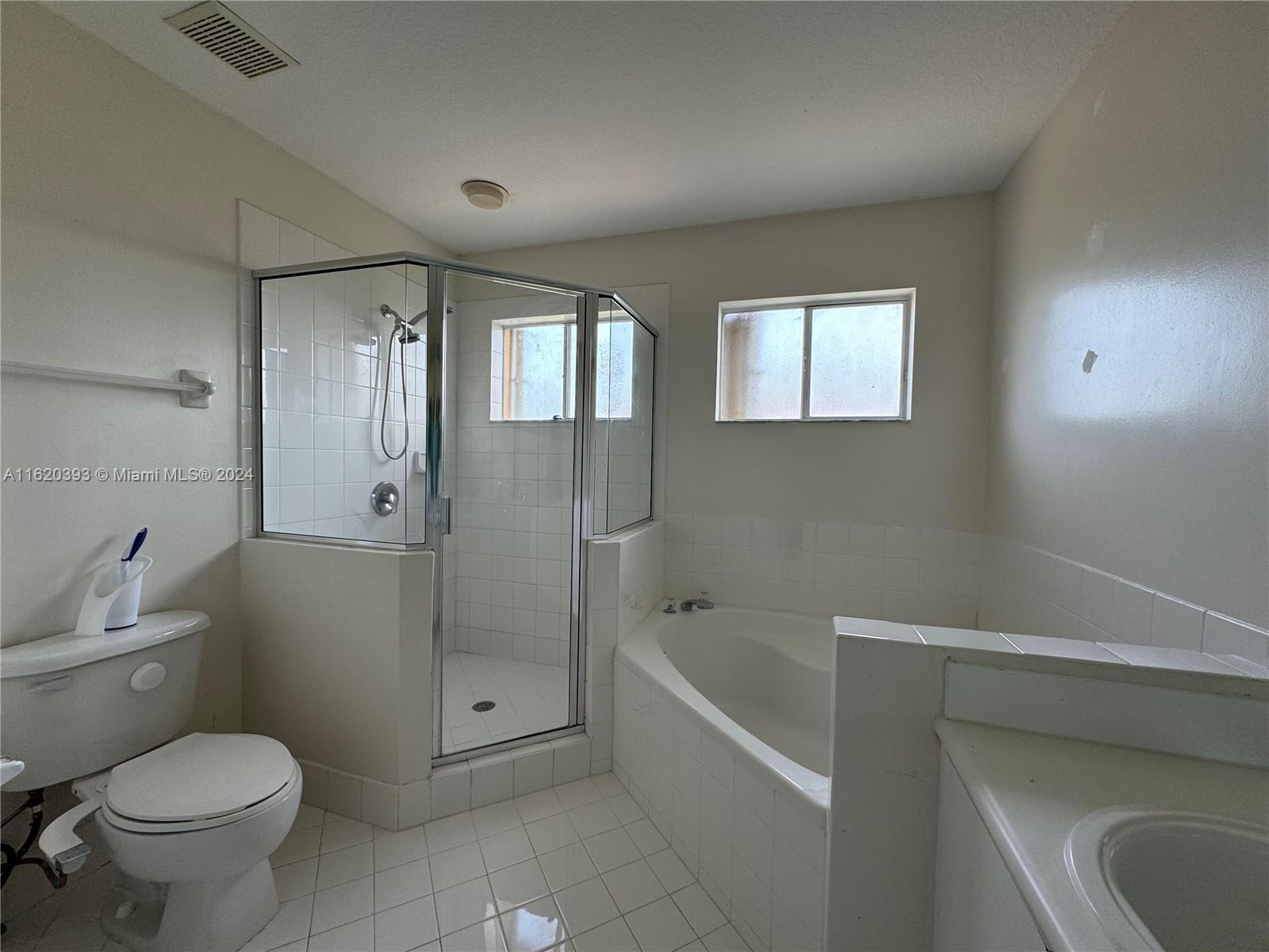 BISCAYNE DRIVE ESTATES - Residential