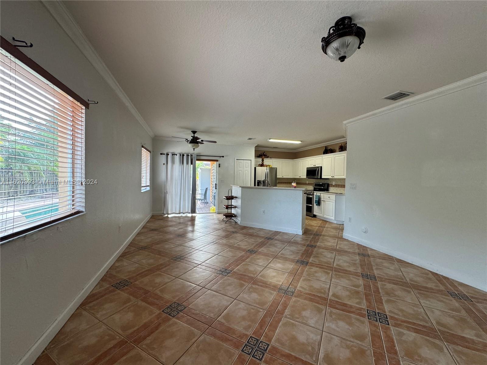 BISCAYNE DRIVE ESTATES - Residential