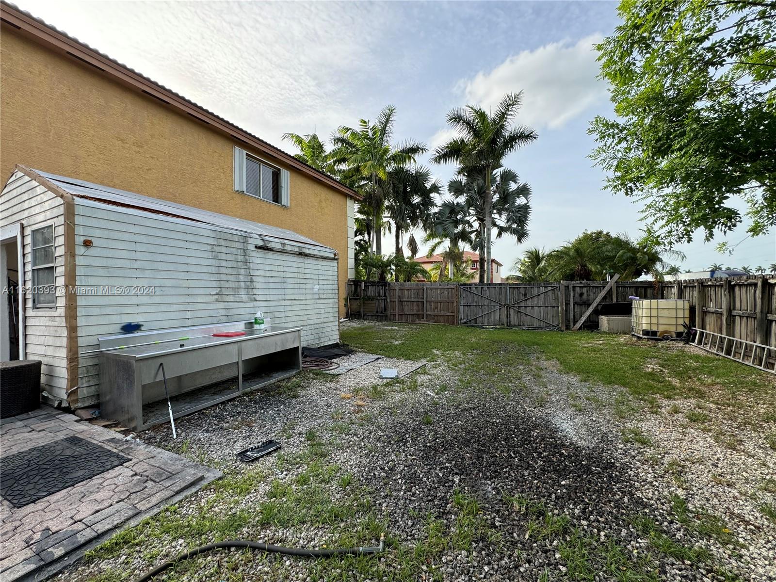 BISCAYNE DRIVE ESTATES - Residential