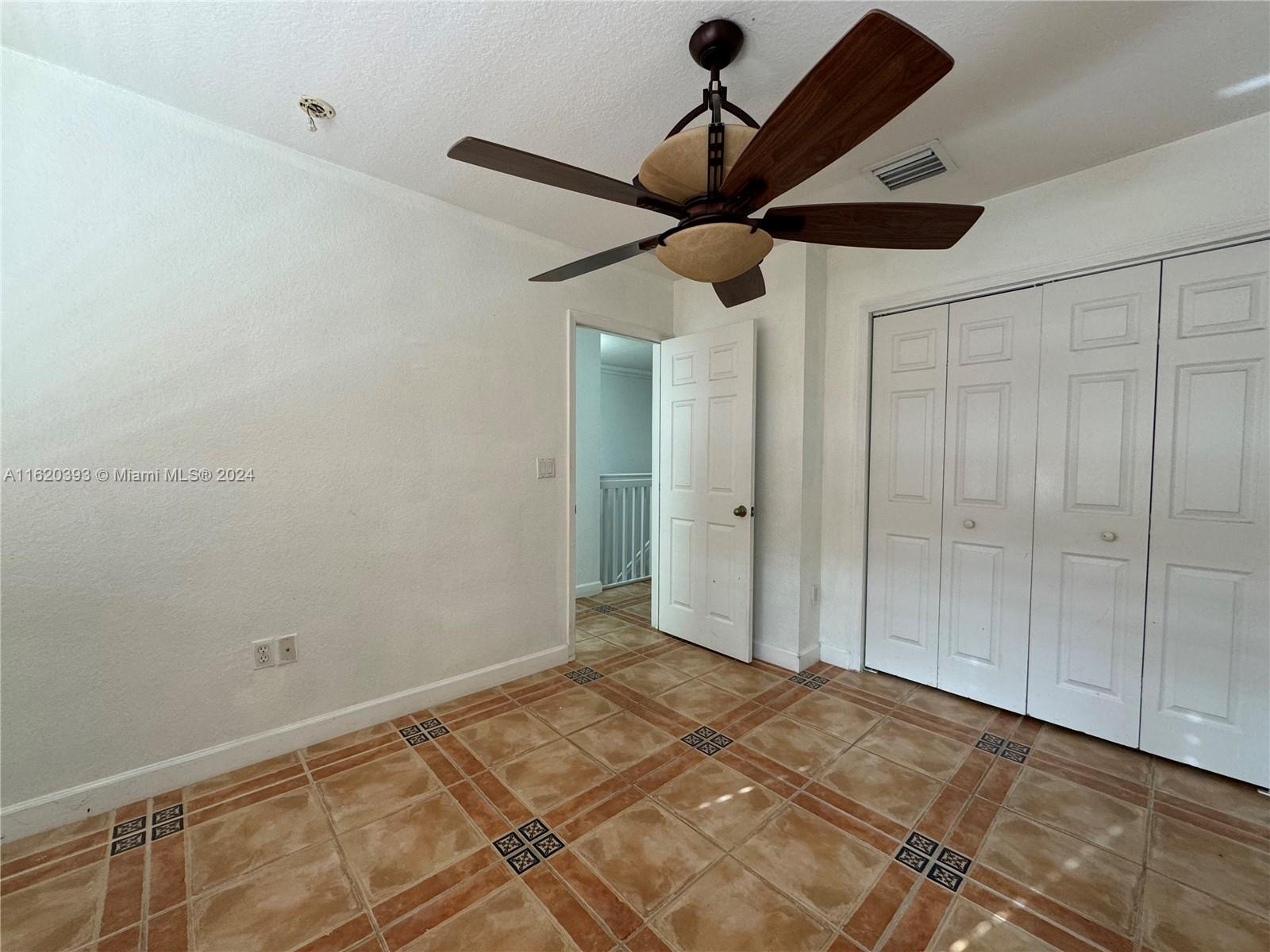 BISCAYNE DRIVE ESTATES - Residential