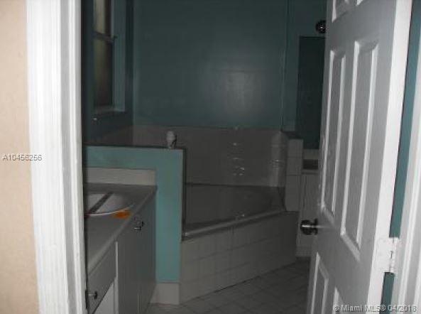 COURTS AT TUSCANY - Residential