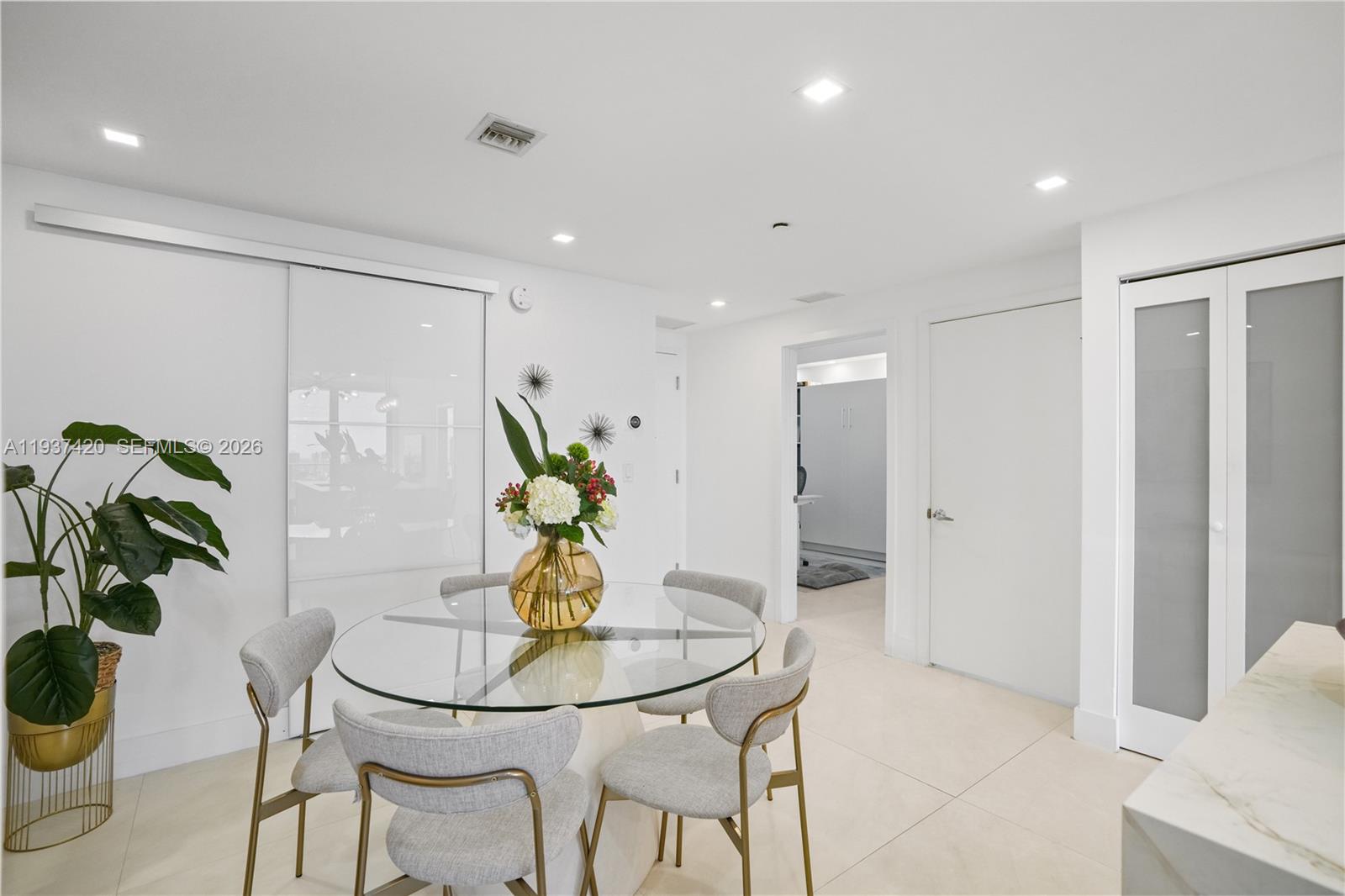 16385 Biscayne Blvd 2819