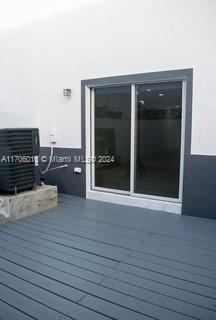HOLLYWOOD LAWNS - Residential