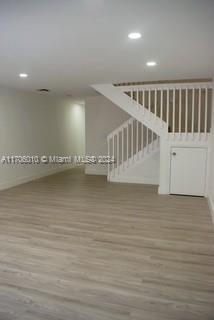 HOLLYWOOD LAWNS - Residential