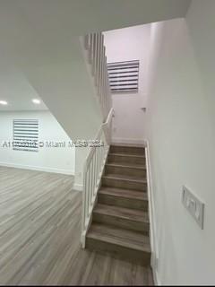 HOLLYWOOD LAWNS - Residential