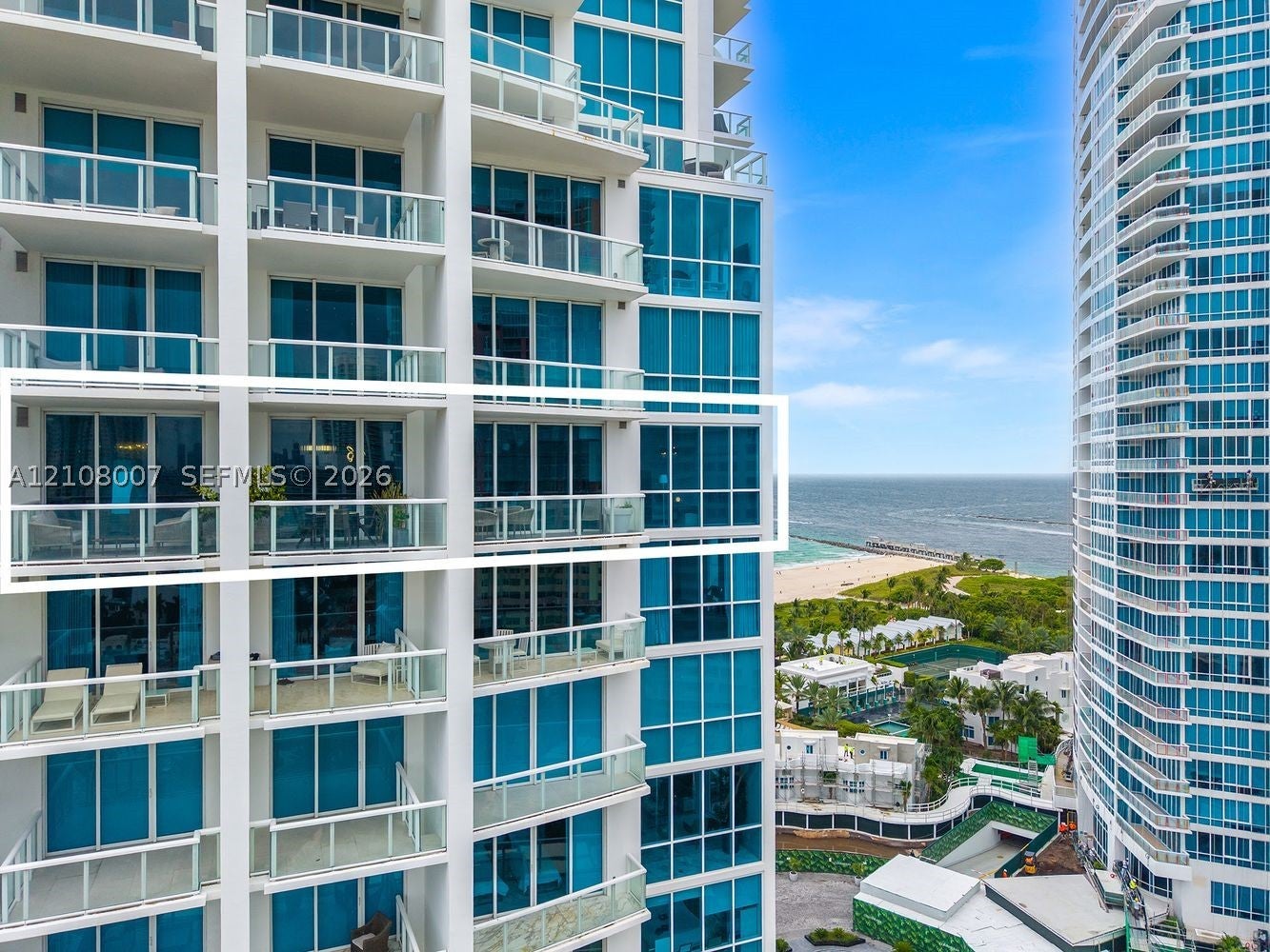 50 S Pointe Dr 1805