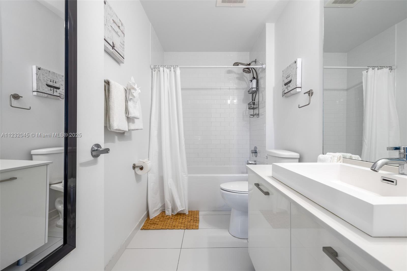 CENTRO CONDO - Residential Lease