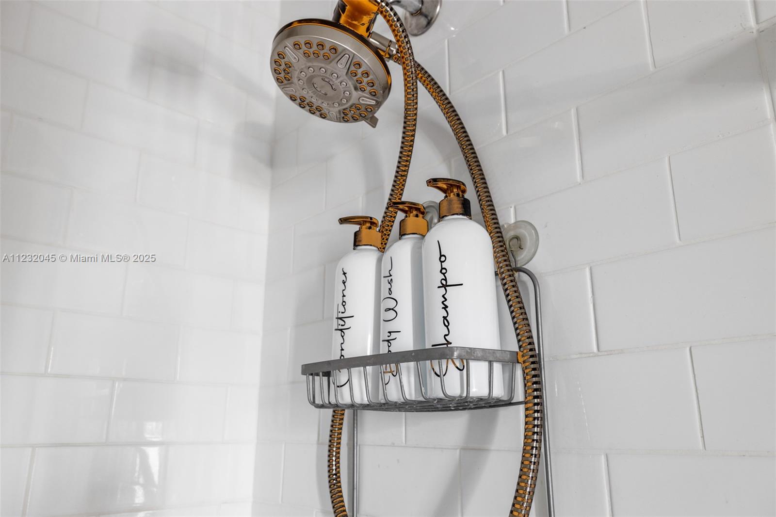 CENTRO CONDO - Residential Lease