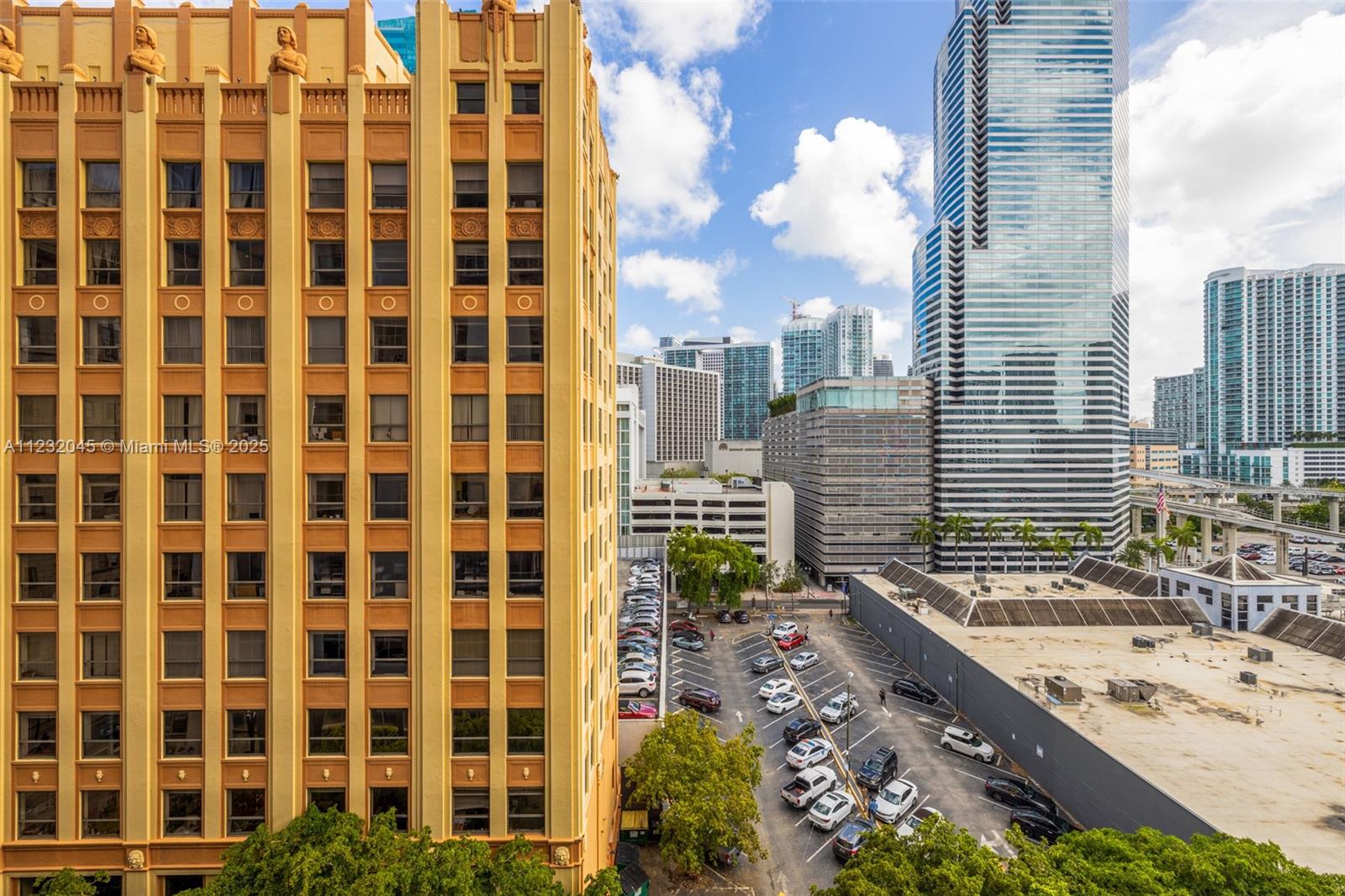 CENTRO CONDO - Residential Lease