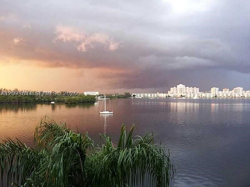 16546 NE 26th Ave 4C, North Miami Beach FL 33160
