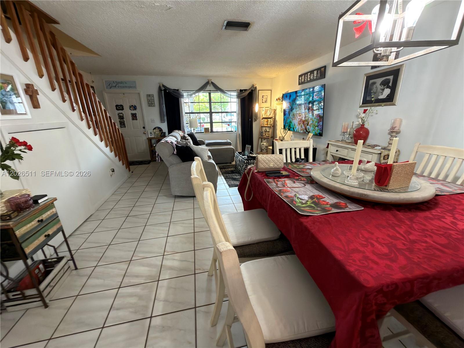 PEMBROKE POINTE SECTION T - Residential
