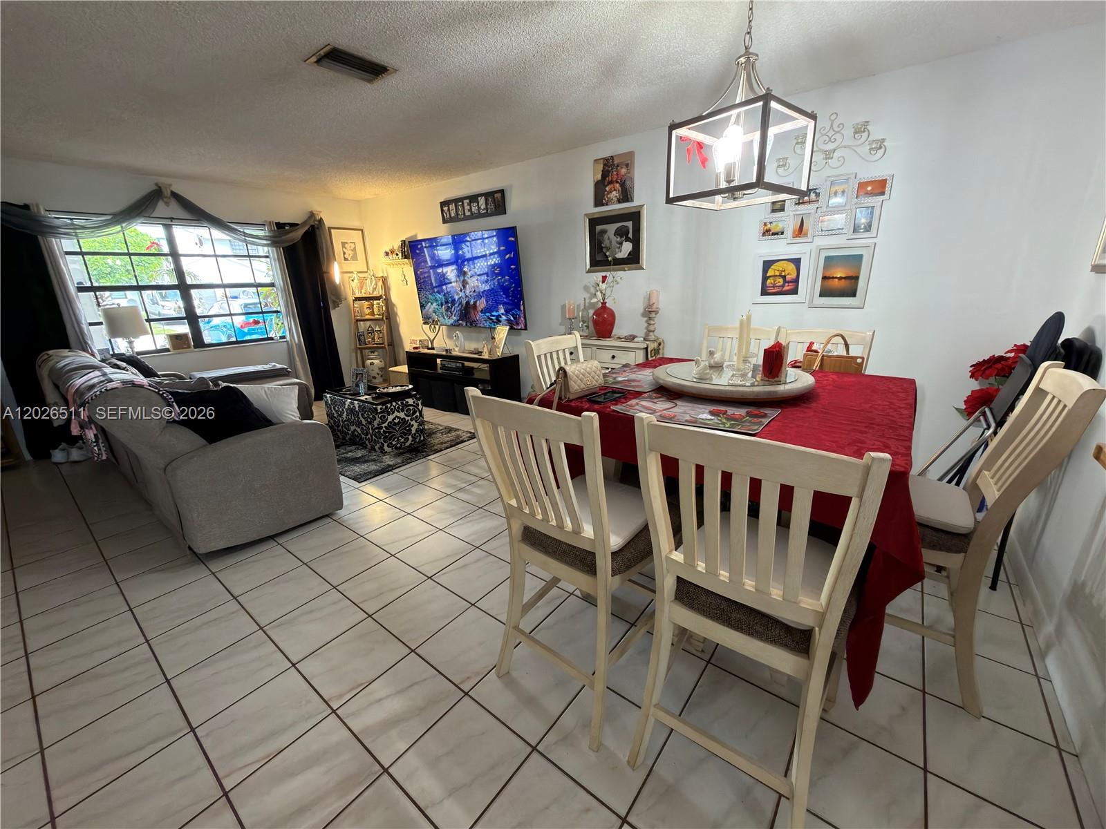 PEMBROKE POINTE SECTION T - Residential