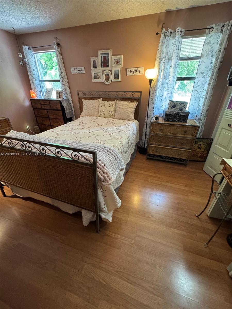 PEMBROKE POINTE SECTION T - Residential