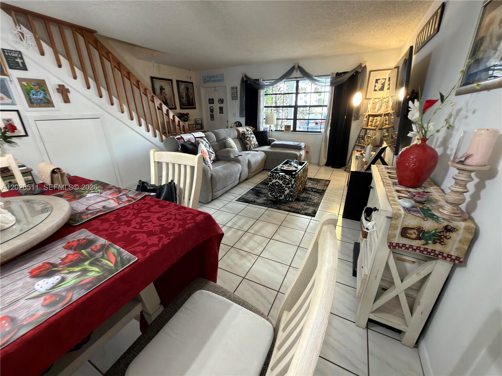 PEMBROKE POINTE SECTION T - Residential