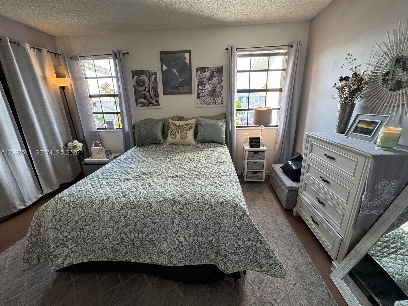 PEMBROKE POINTE SECTION T - Residential