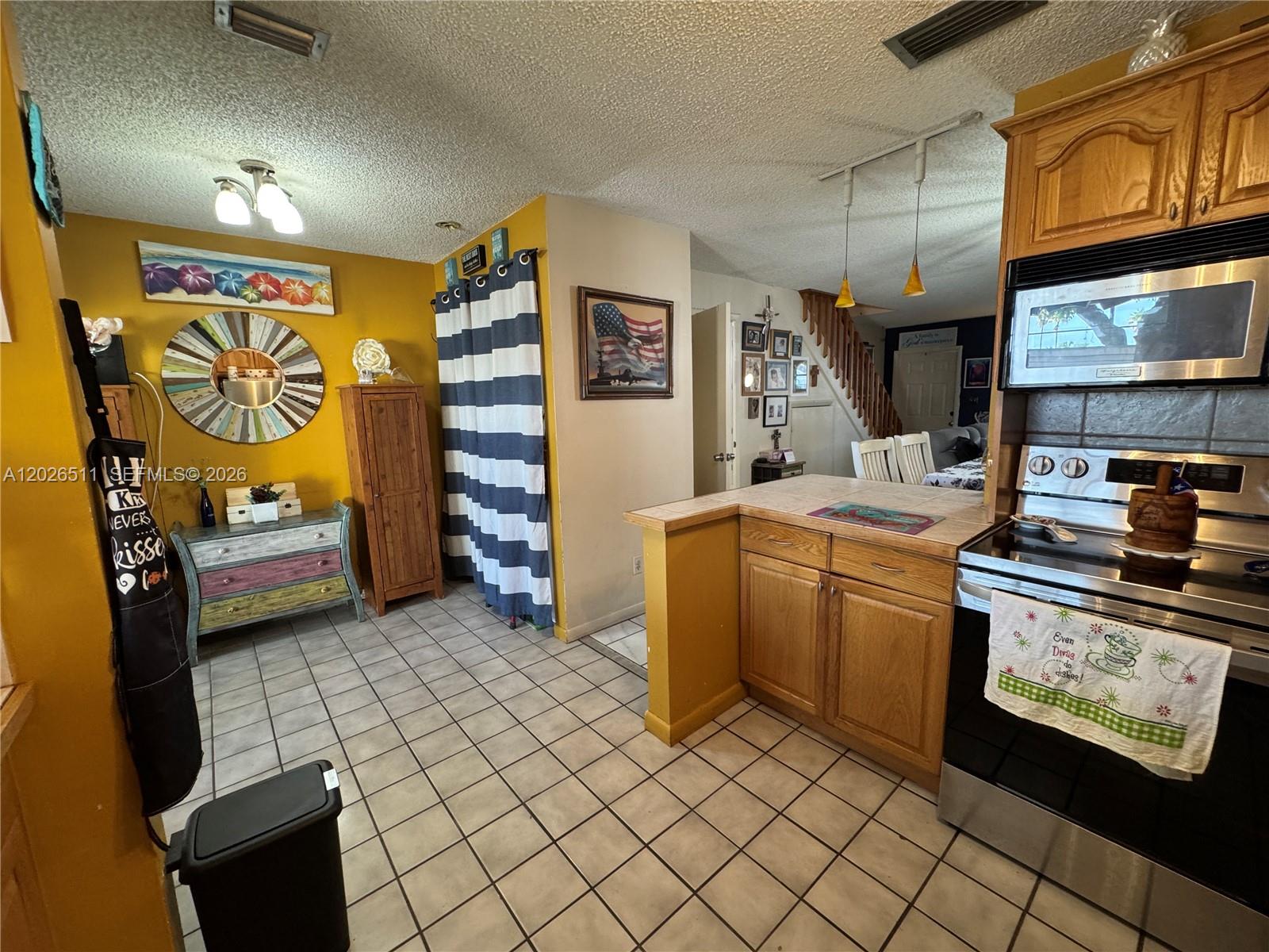 PEMBROKE POINTE SECTION T - Residential