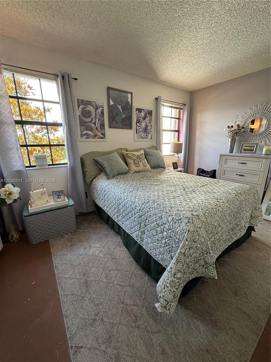 PEMBROKE POINTE SECTION T - Residential