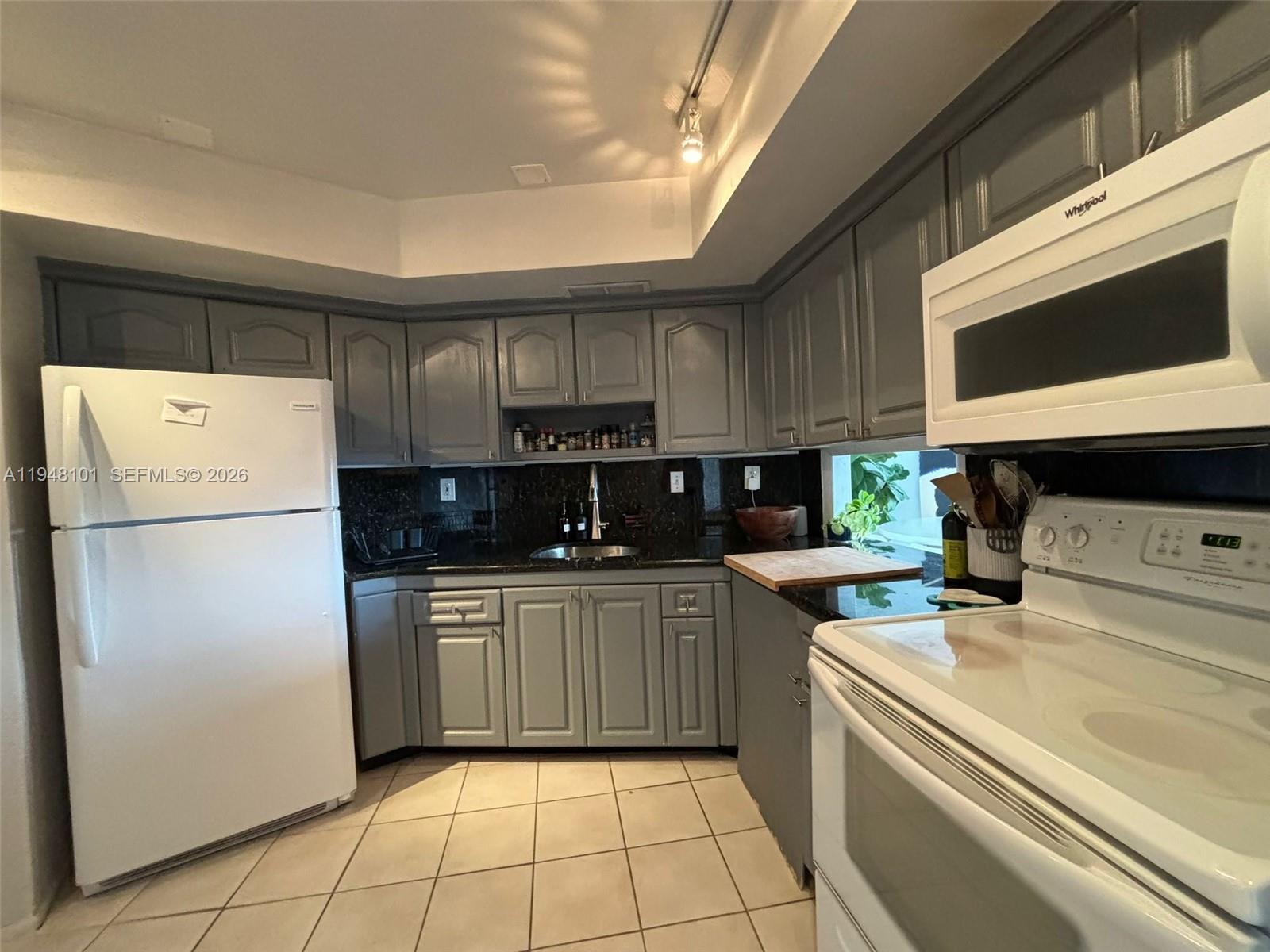 MAJORCA TOWERS CONDO - Residential