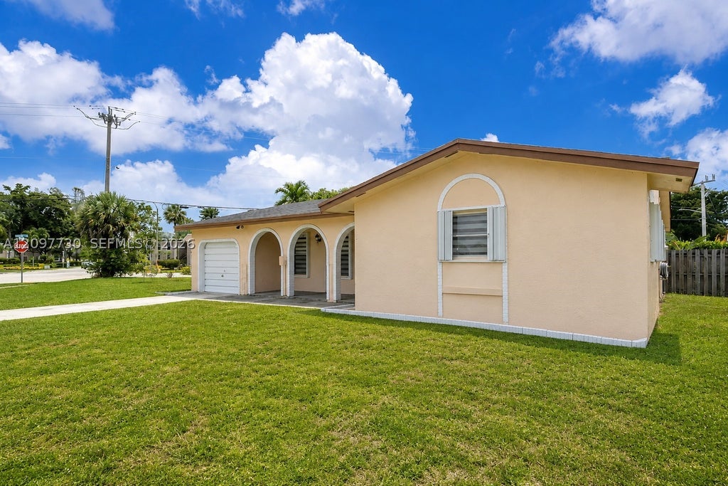 Photo of 850 NW 79th Ave, Margate, FL 33063 (MLS # A12097730)