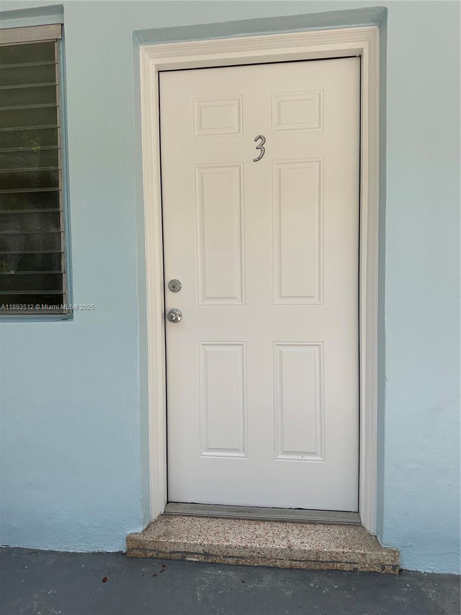 BISCAYNE BCH SUB - Residential Lease