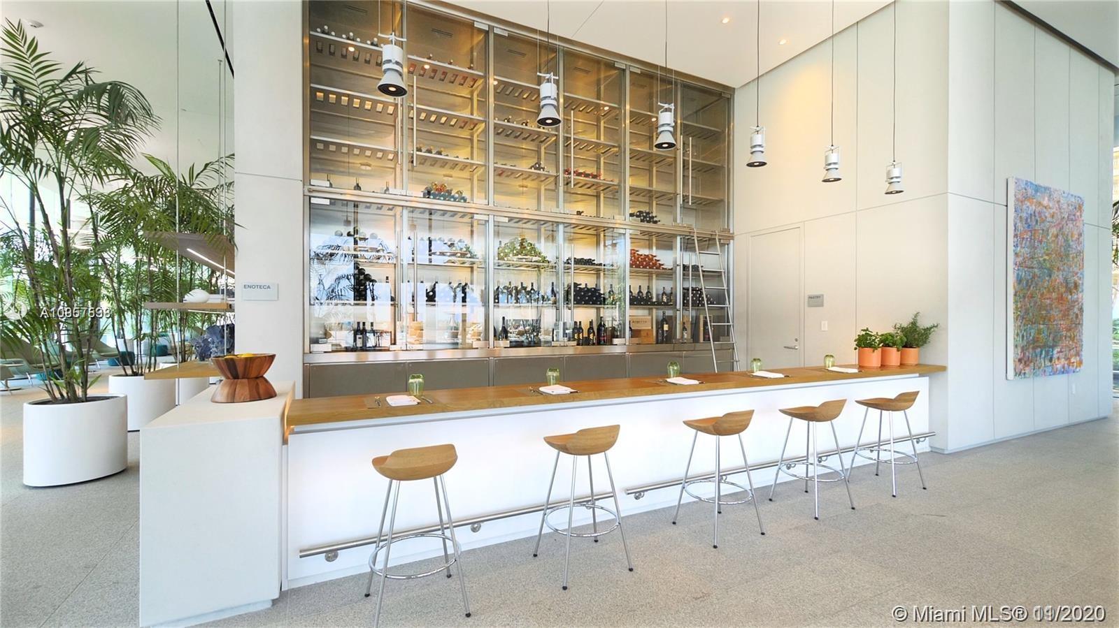 Eighty Seven Park - Residential