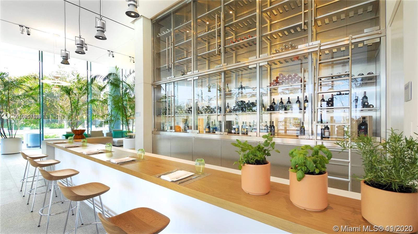 Eighty Seven Park - Residential