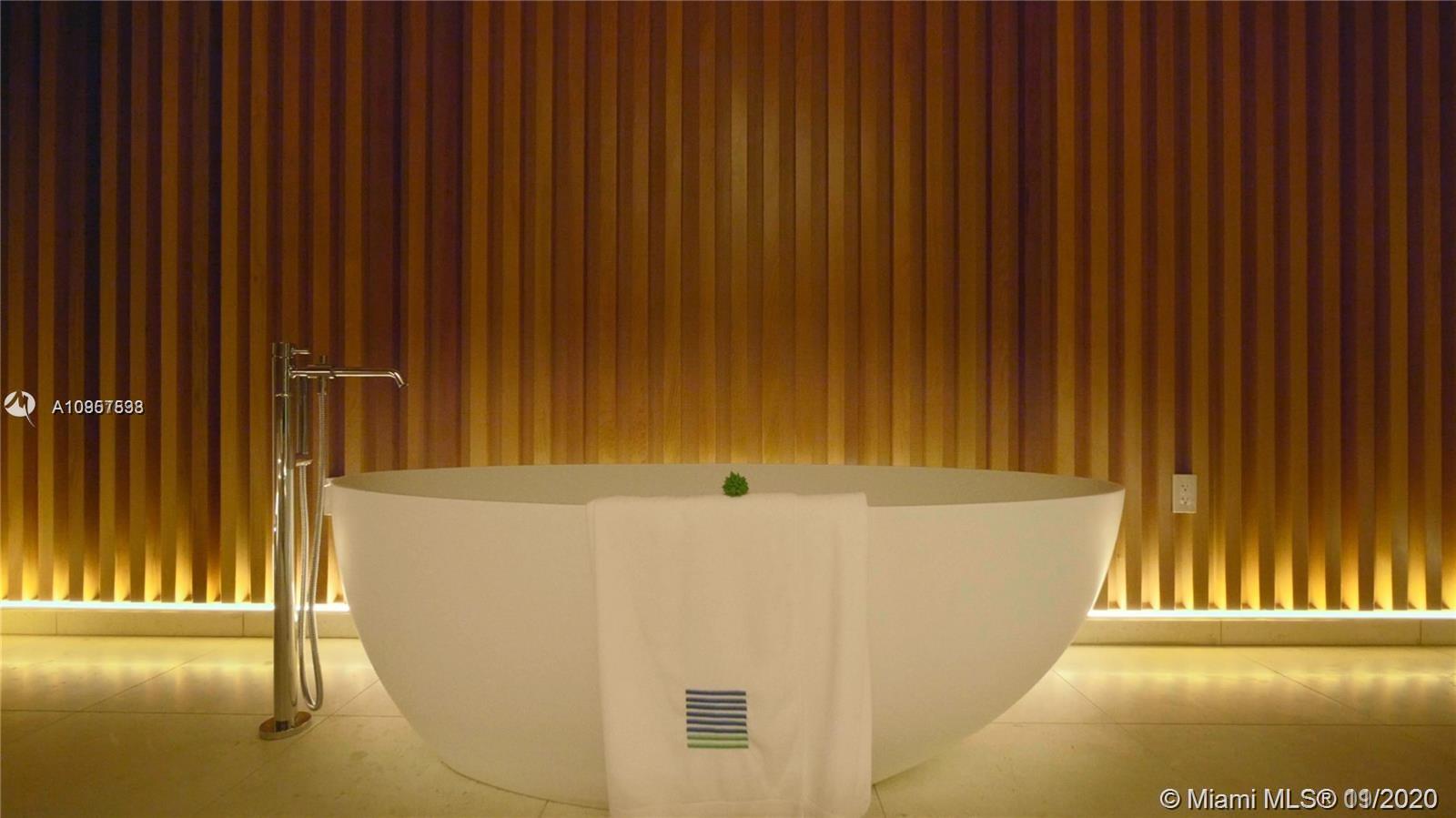 Eighty Seven Park - Residential