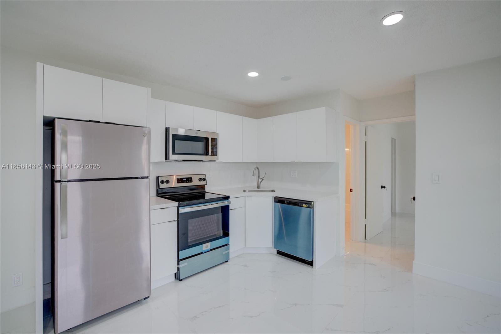 650sqft apartment in Coral Ridge Isles in NE Fort Lauderdale. Tile flooring throughout, stainless steel appliances, updated bathroom & PRIVATE BACKYARD. Laundry on premises. Extremely friendly building. The owner requires no eviction history. Background history will be checked and evaluated on a case-by-case basis. Pet friendly. First, last, and security as the move-in cost.