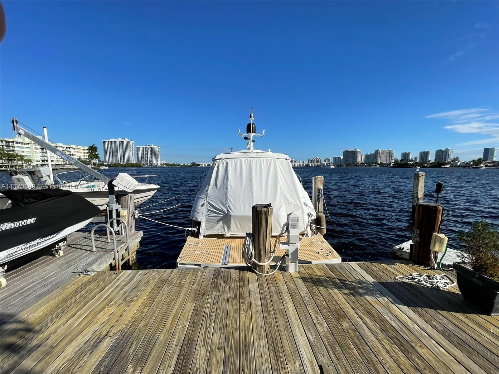 LEEWARD POINT CONDO - Residential Lease