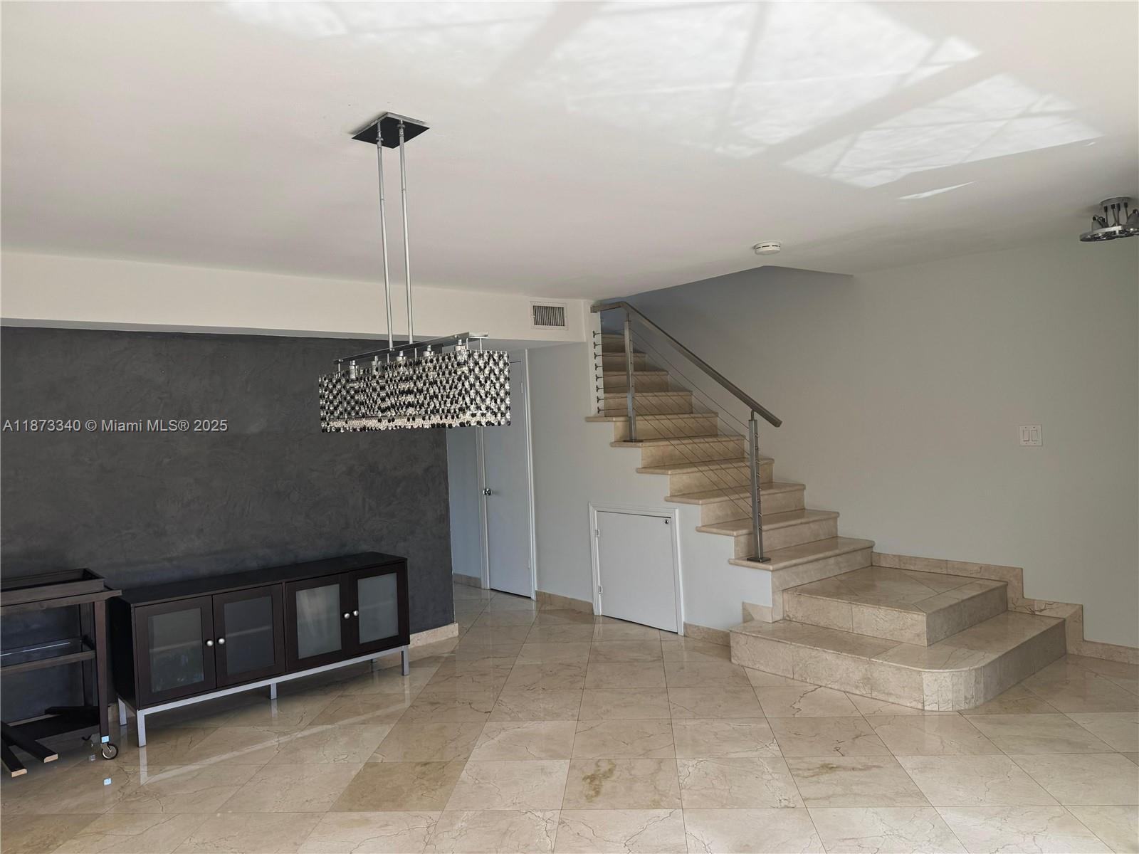 LEEWARD POINT CONDO - Residential Lease