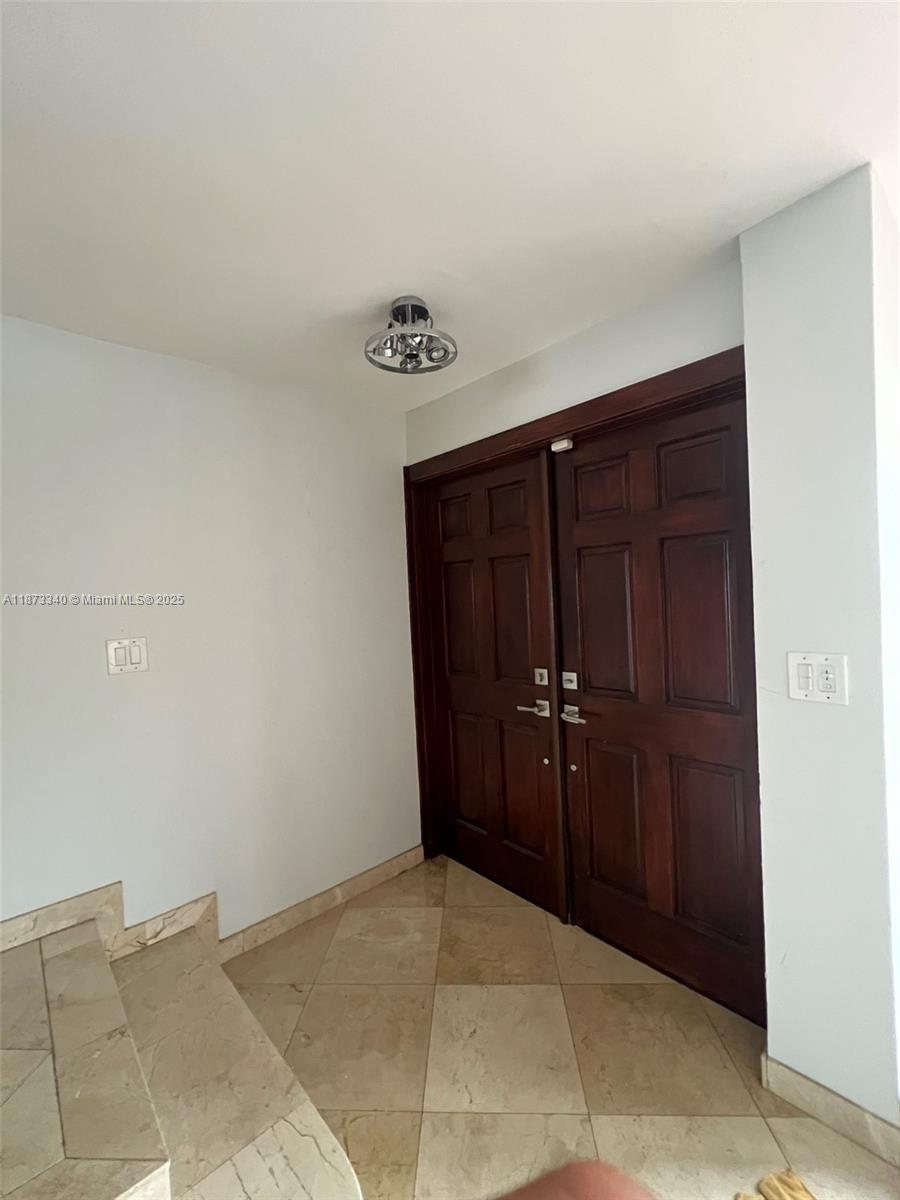 LEEWARD POINT CONDO - Residential Lease