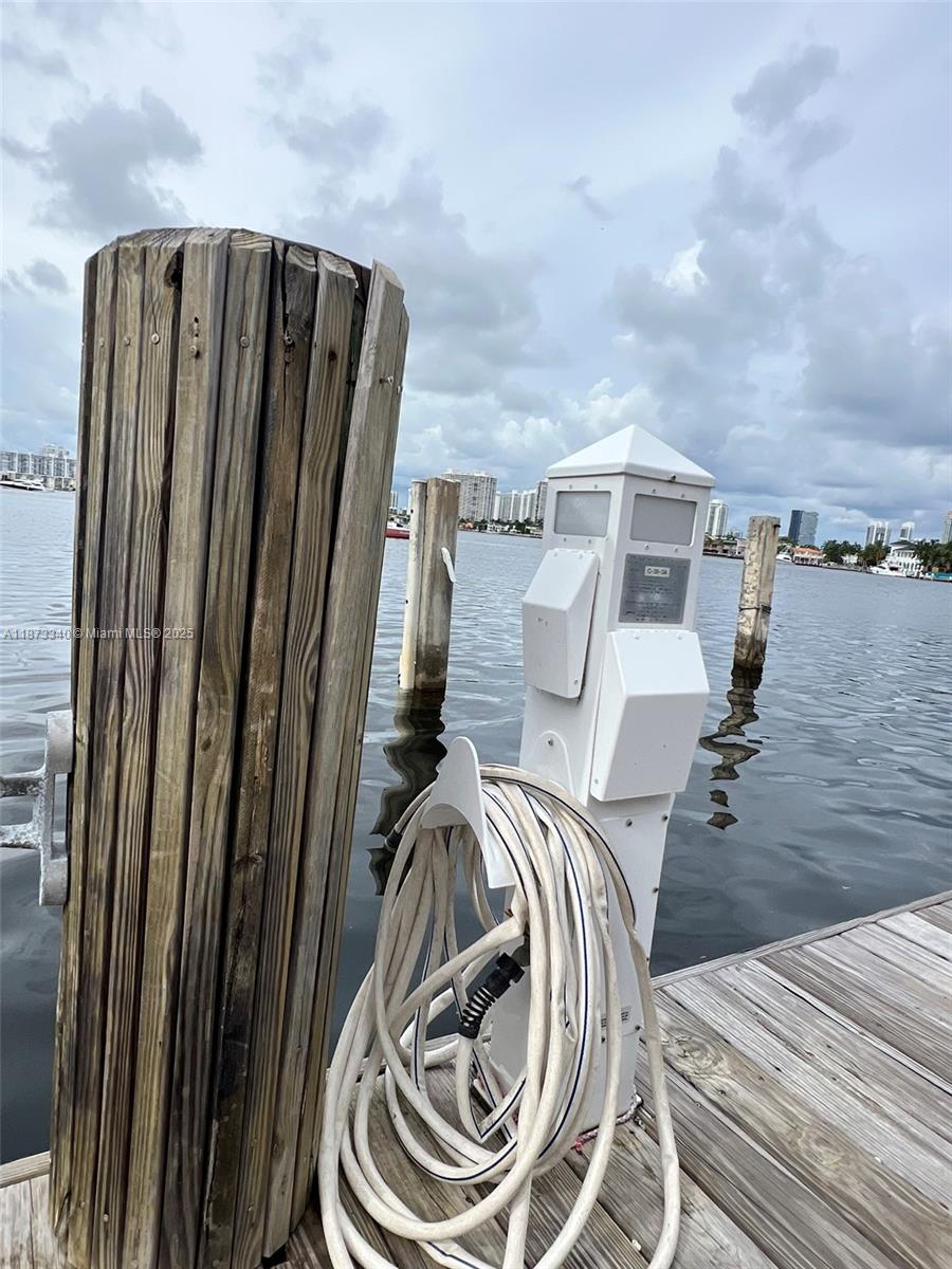 LEEWARD POINT CONDO - Residential Lease