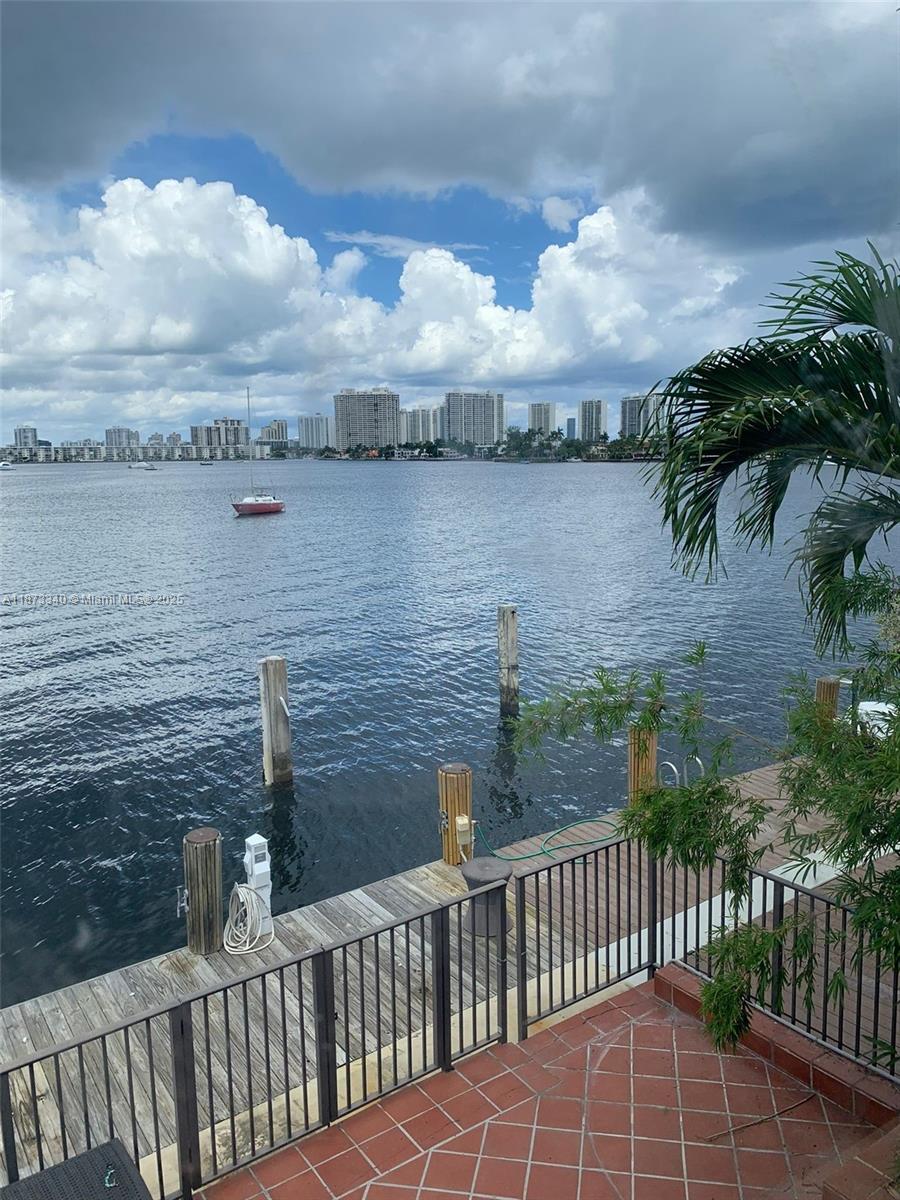 LEEWARD POINT CONDO - Residential Lease