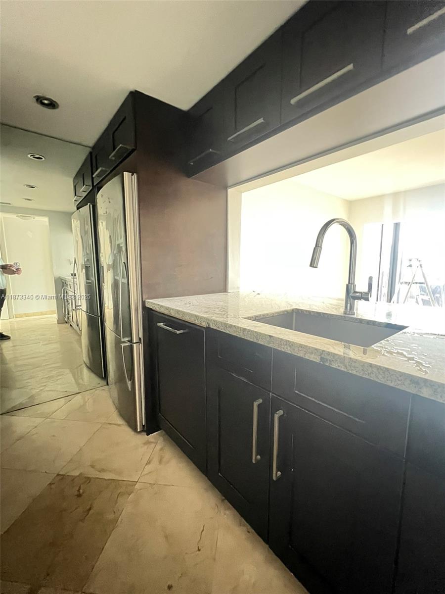 LEEWARD POINT CONDO - Residential Lease