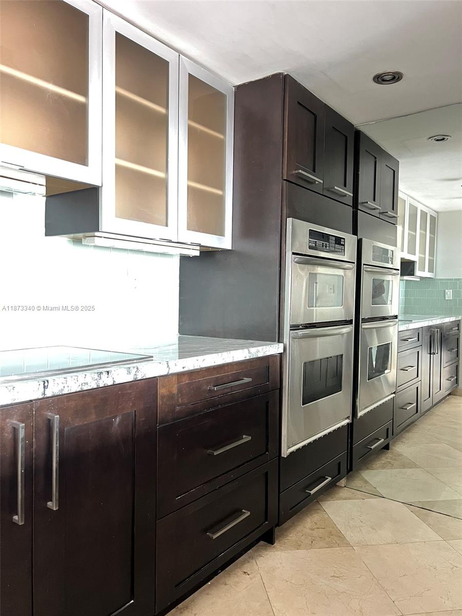 LEEWARD POINT CONDO - Residential Lease