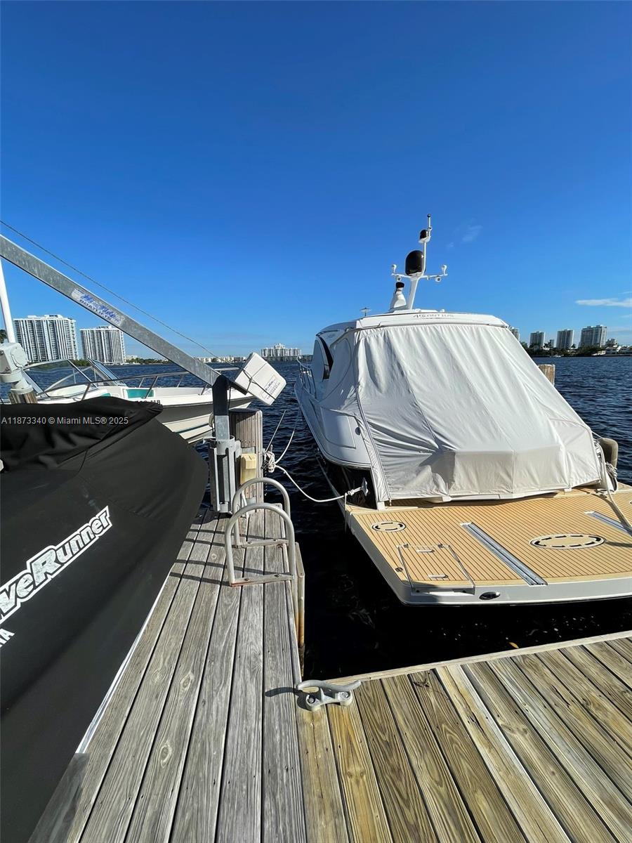 LEEWARD POINT CONDO - Residential Lease