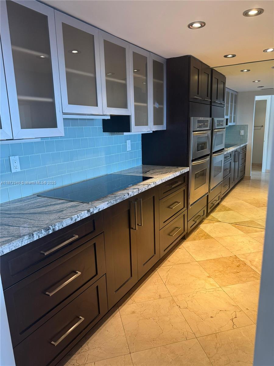 LEEWARD POINT CONDO - Residential Lease