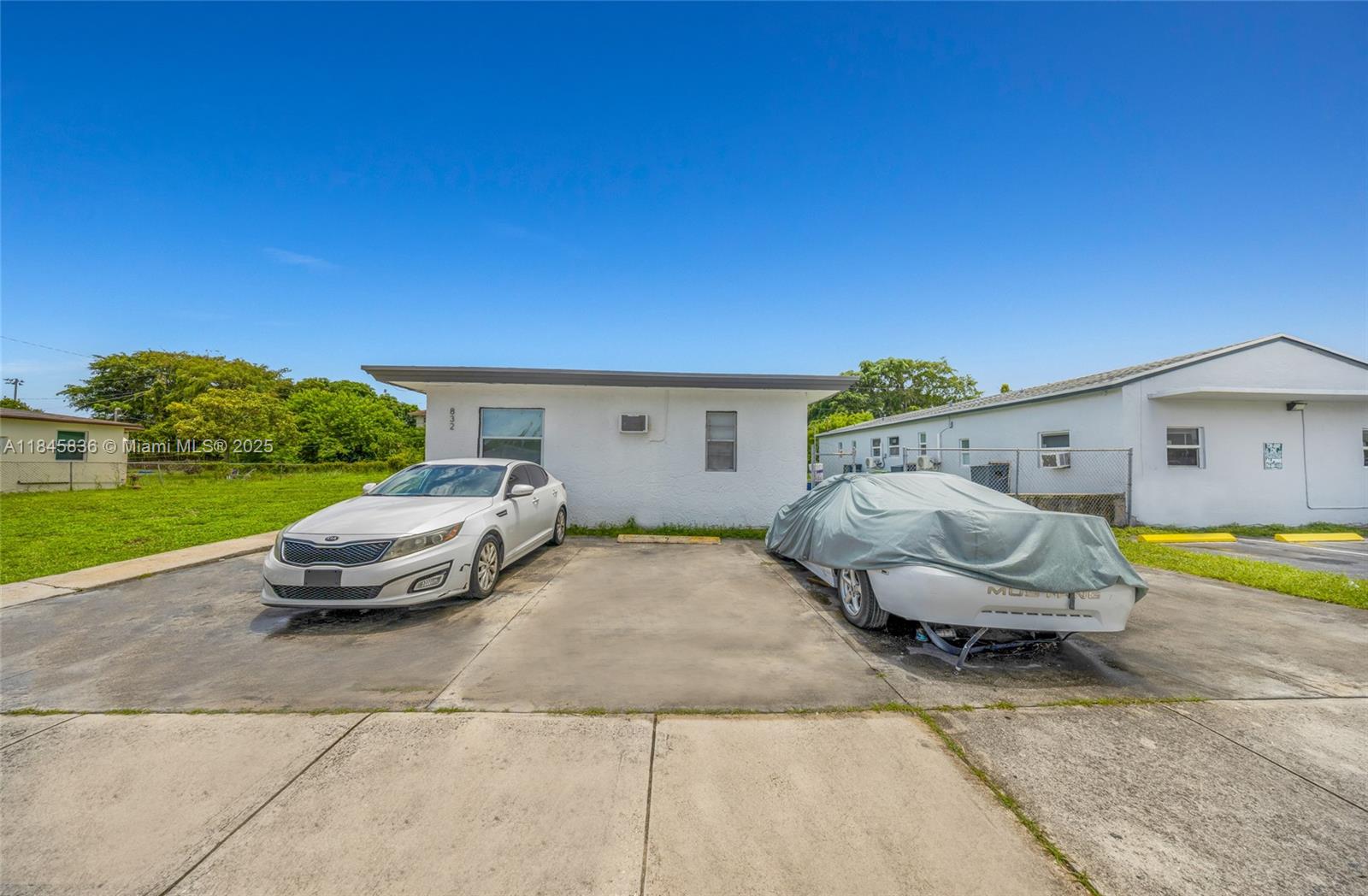 832 NW 10th St