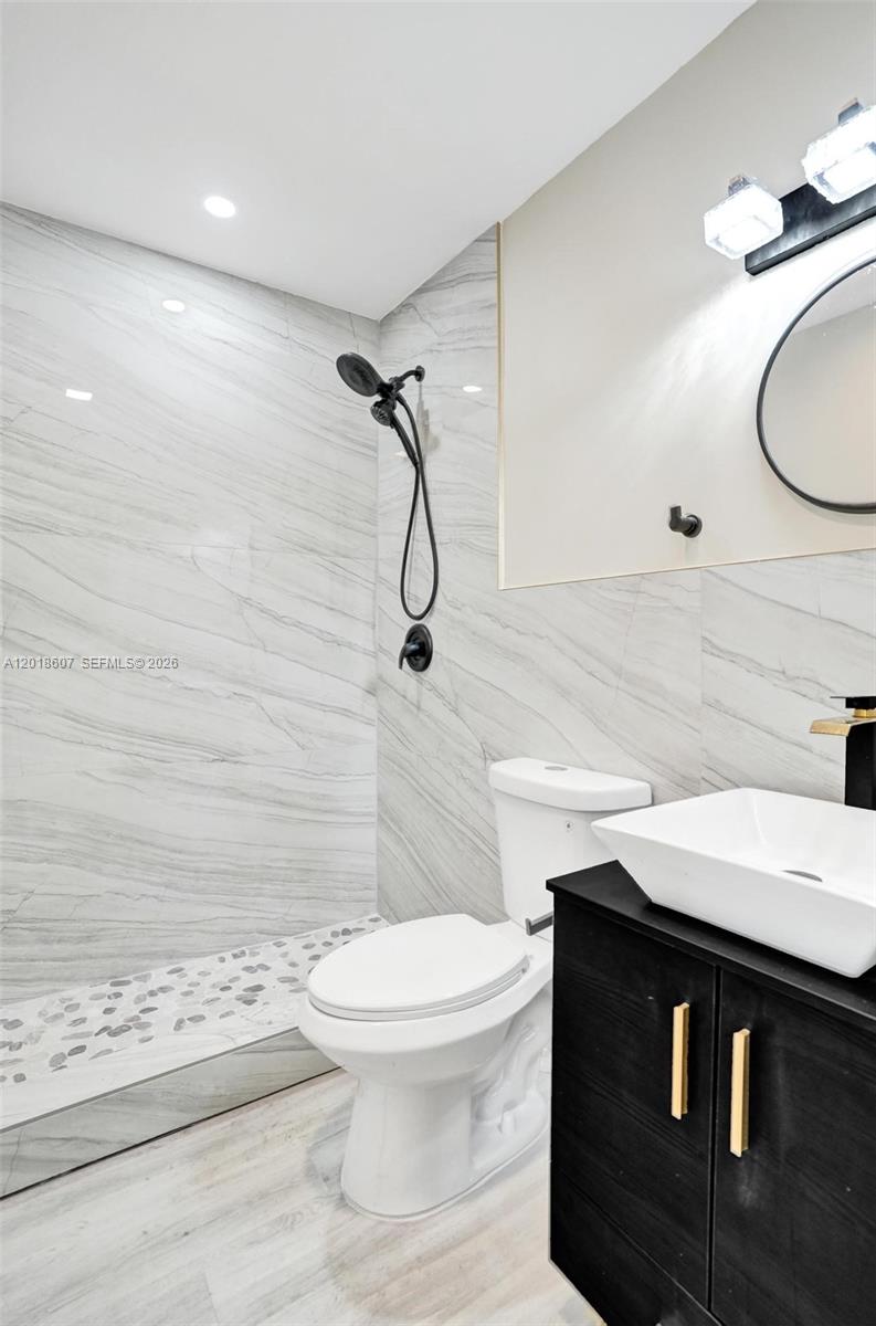 NEW BROWARDALE - Residential