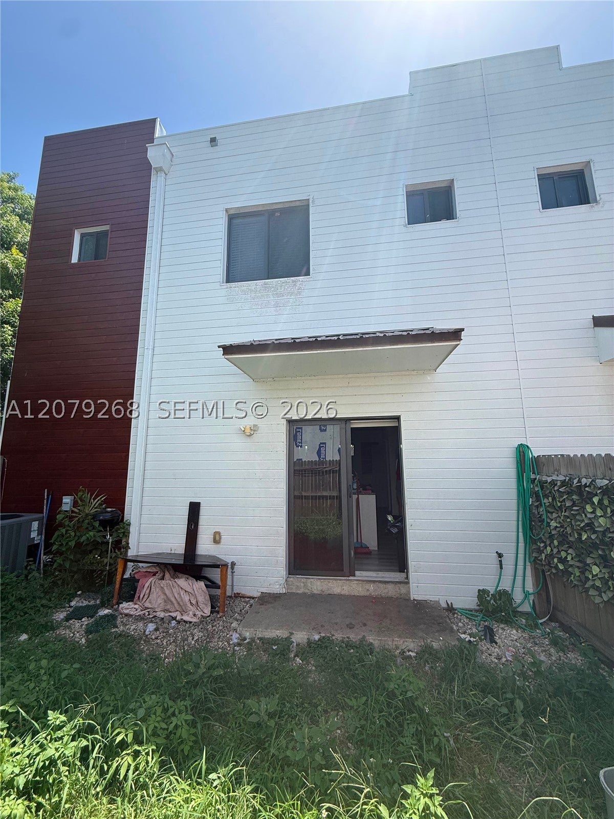 916 NW 8th St 6