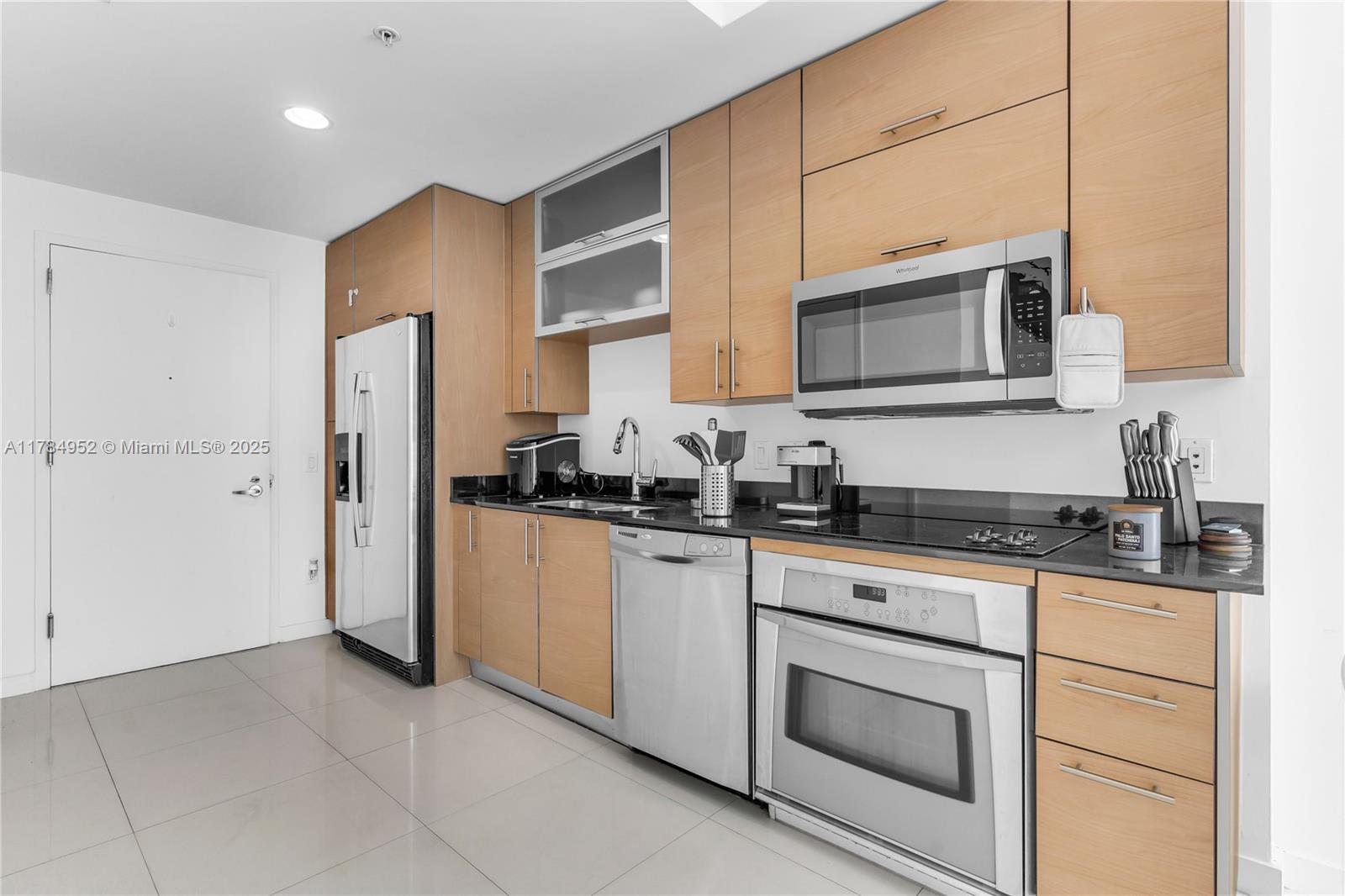 INFINITY AT BRICKELL COND - Residential