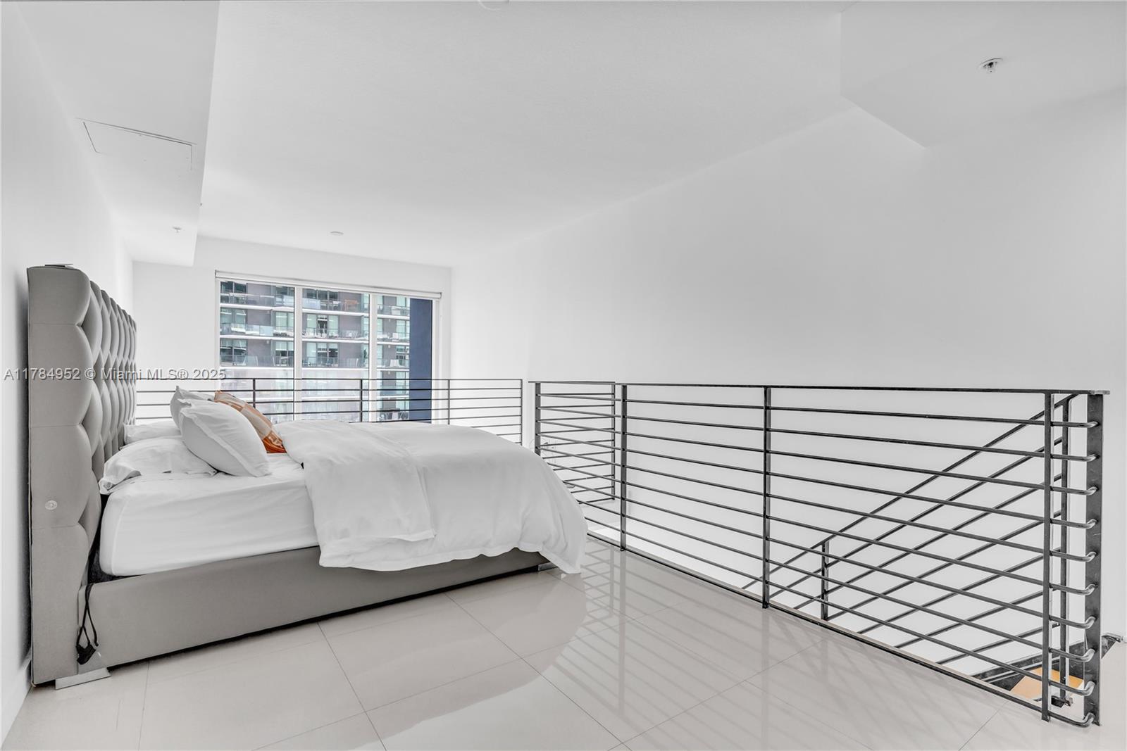 INFINITY AT BRICKELL COND - Residential