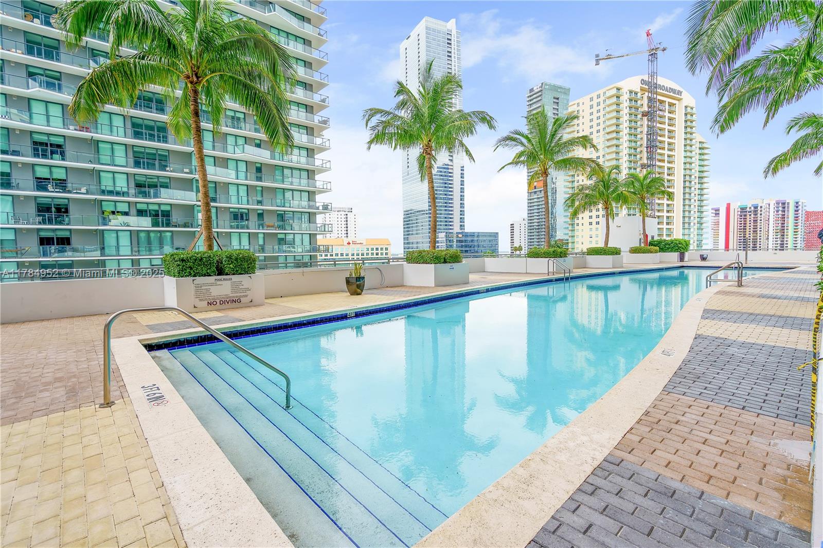 INFINITY AT BRICKELL COND - Residential